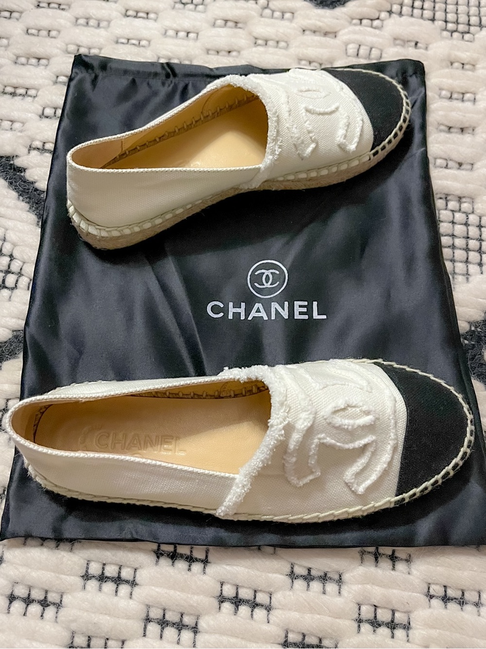Chanel Women’s Two-Tone Espadrille Flats in White and Black Canvas Authentic 37